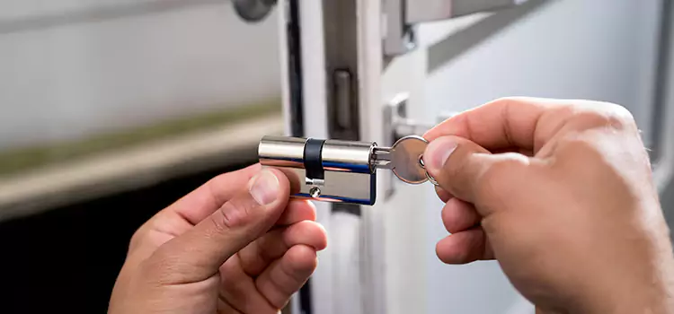 Lock Change Locksmiths Walnut